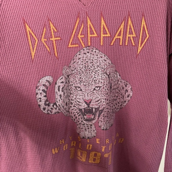 Torrid The Vinyl Icons Def Leppard Light Purple Pink Waffle Knit Long Sleeve Tee - Picture 9 of 9